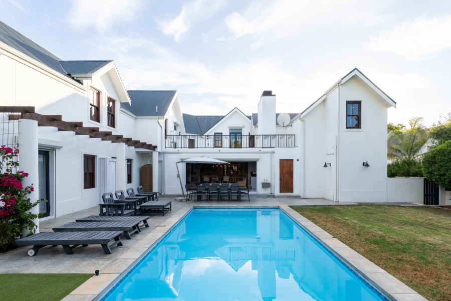 5 Bedroom Property for Sale in Paradyskloof Western Cape